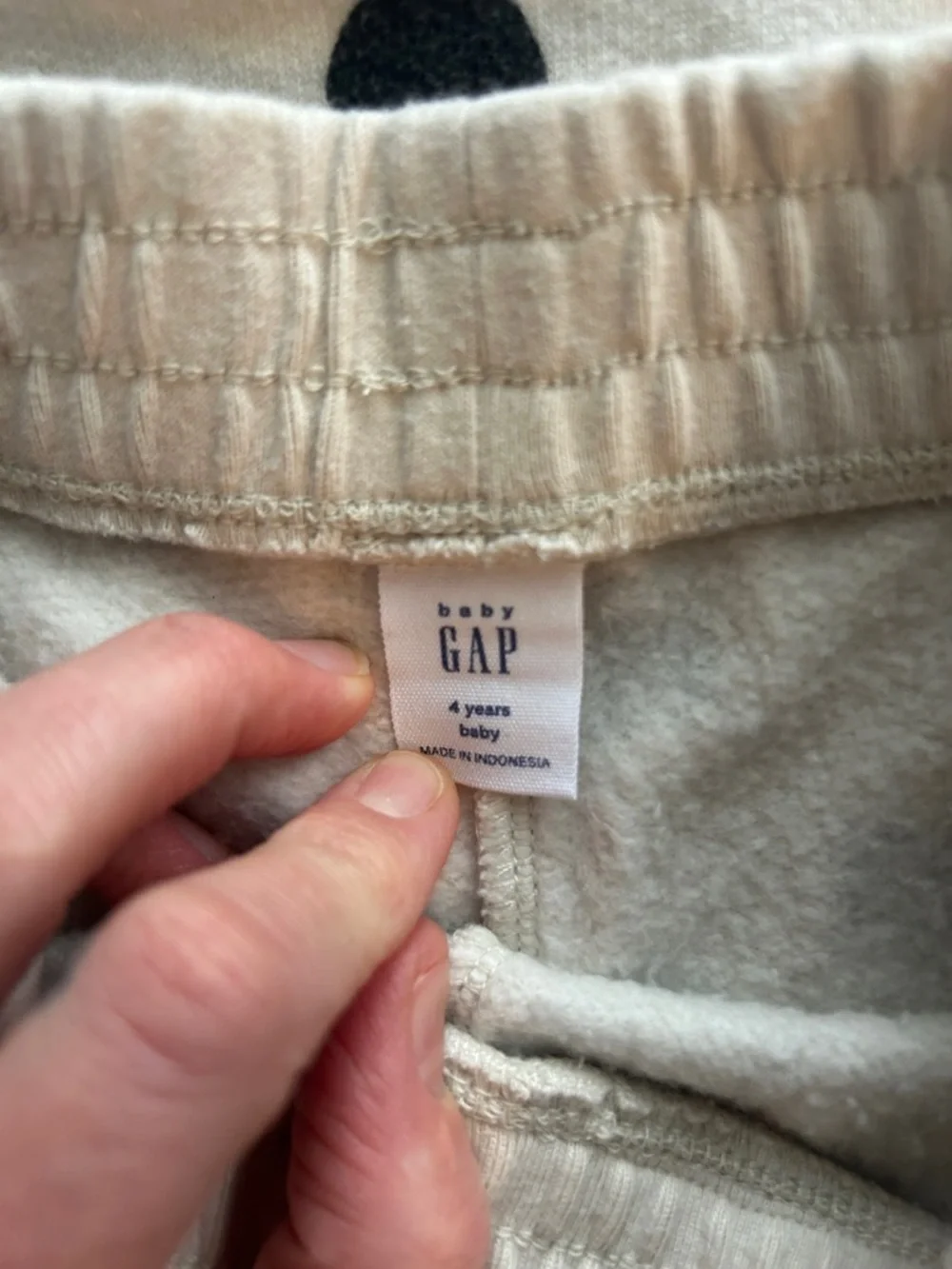GAP Cream Pajama Set with Black Heart Print